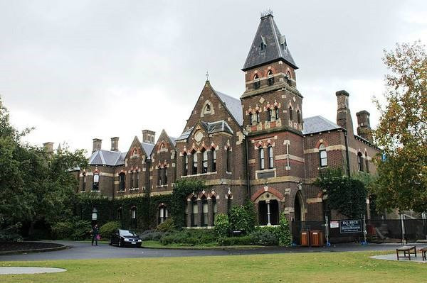 墨尔本大学